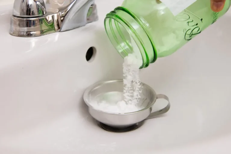 Comment déboucher une canalisation naturellement